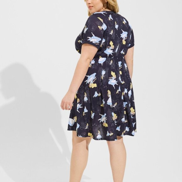 ❤️NWT VINTAGE TORRID DISNEY ALICE IN WONDERLAND SKATER DRESS - HALLOWEEN - Picture 5 of 12